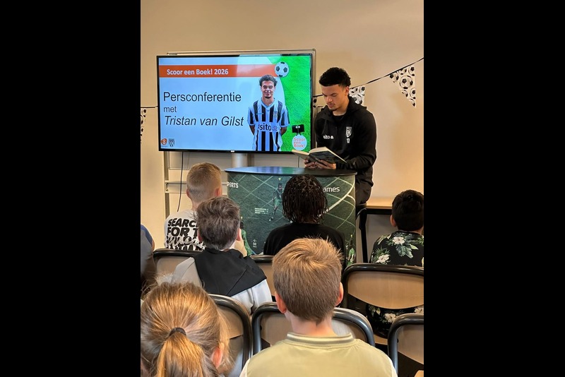 Van lezen naar een persconferentie in het stadion van Heracles Almelo ⚽️📚